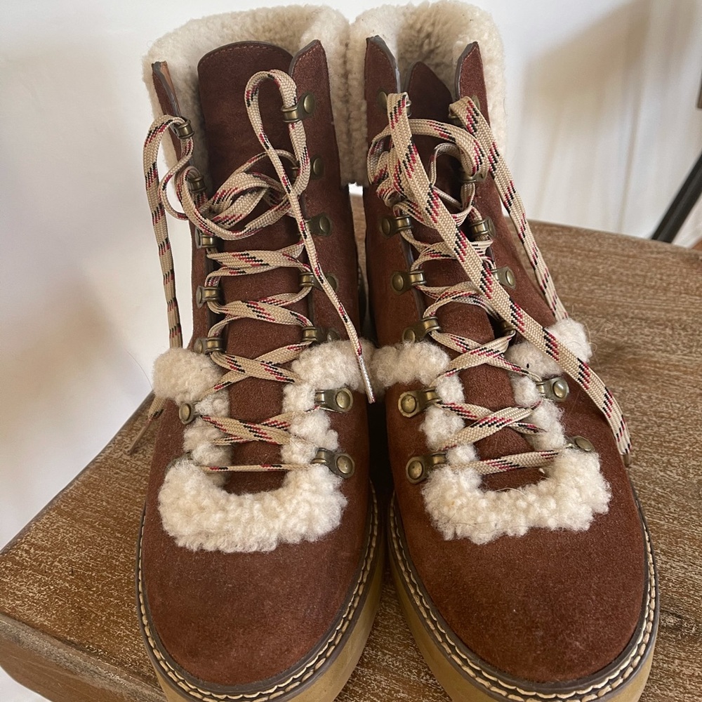 Chloe fur boots
